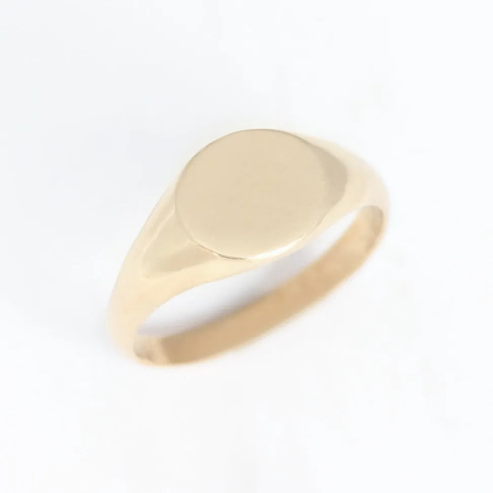 Custom Round Signet Ring 14k gold