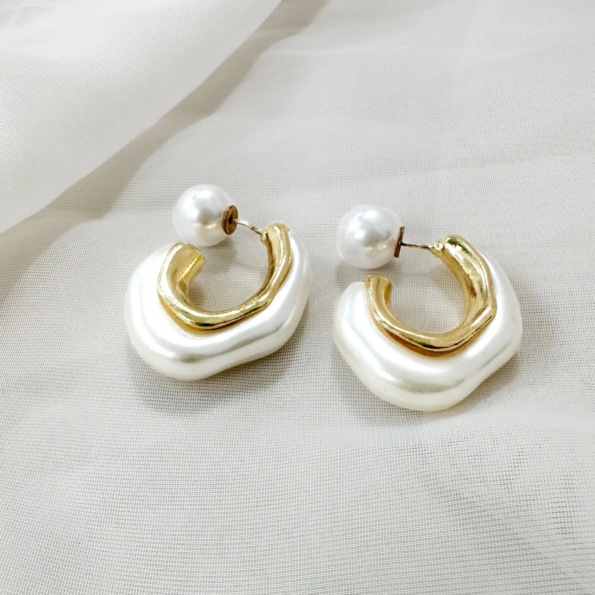 GAELLE HOOPS