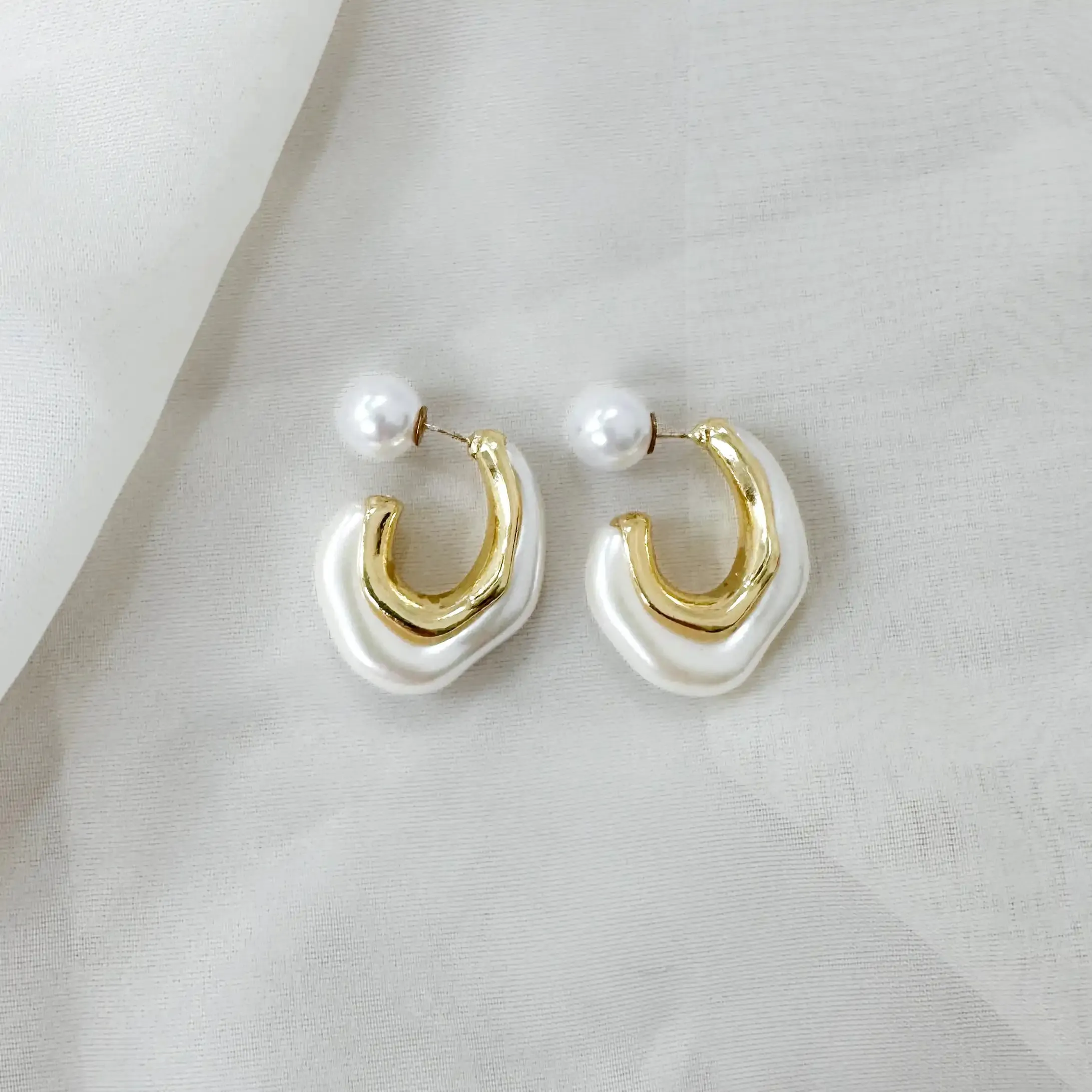 GAELLE HOOPS