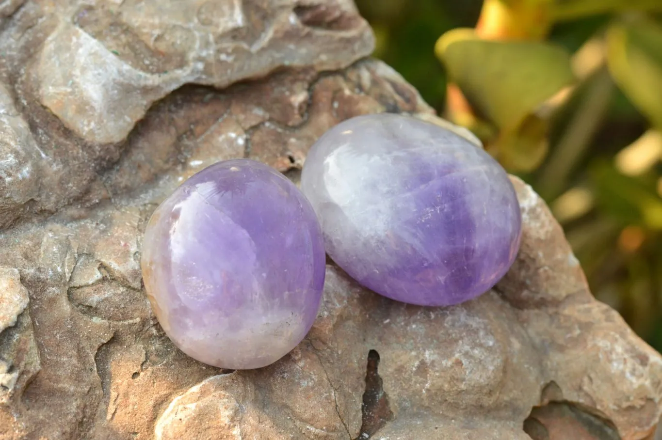 Polished Semi Gemmy Dream Amethyst Galet - Palm Stones x 12 From Madagascar