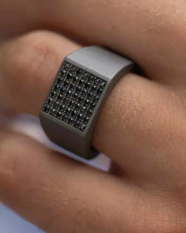 TITANIUM DIAMOND SIGNET RING