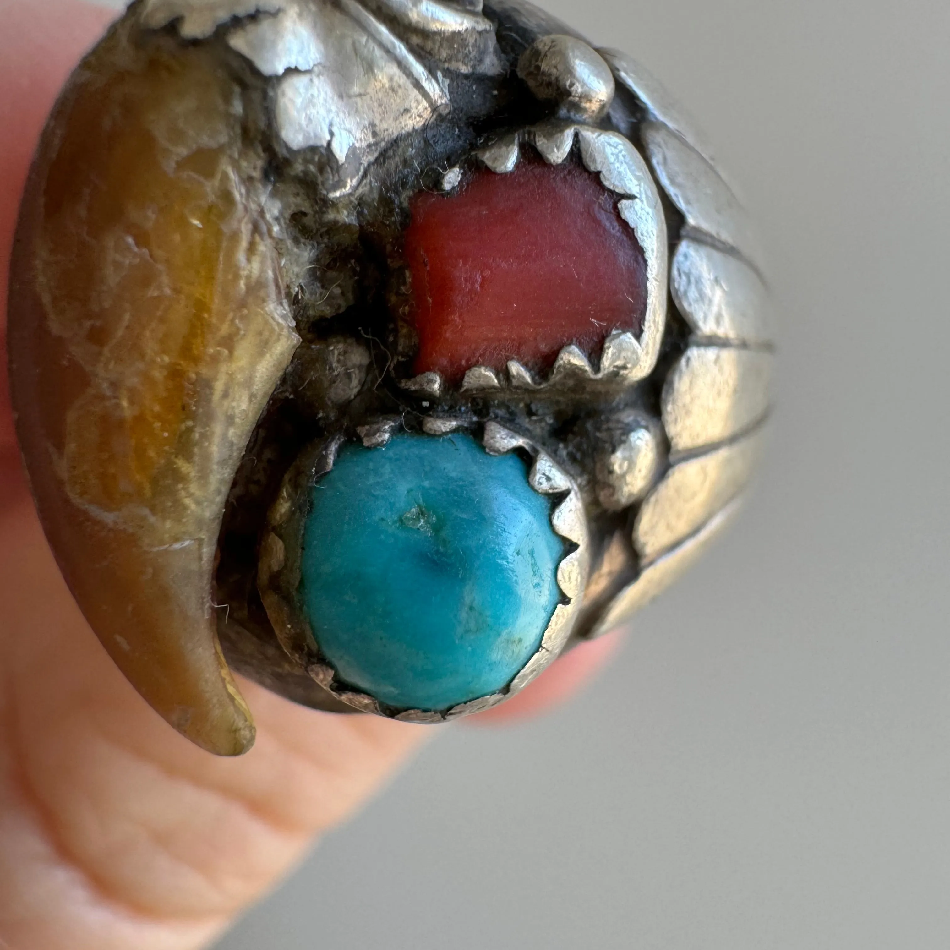 V I N T A G E // wear your fears / sterling silver Navajo claw coral and turquoise ring / size 9.25